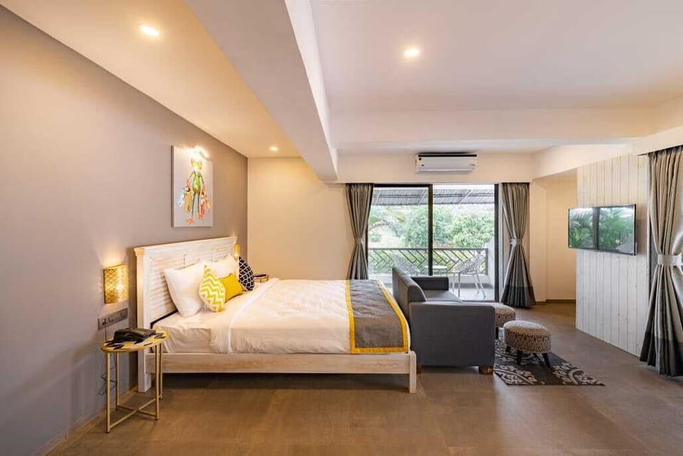 Studio, 1 King Bed | Desk, blackout drapes, soundproofing, free WiFi