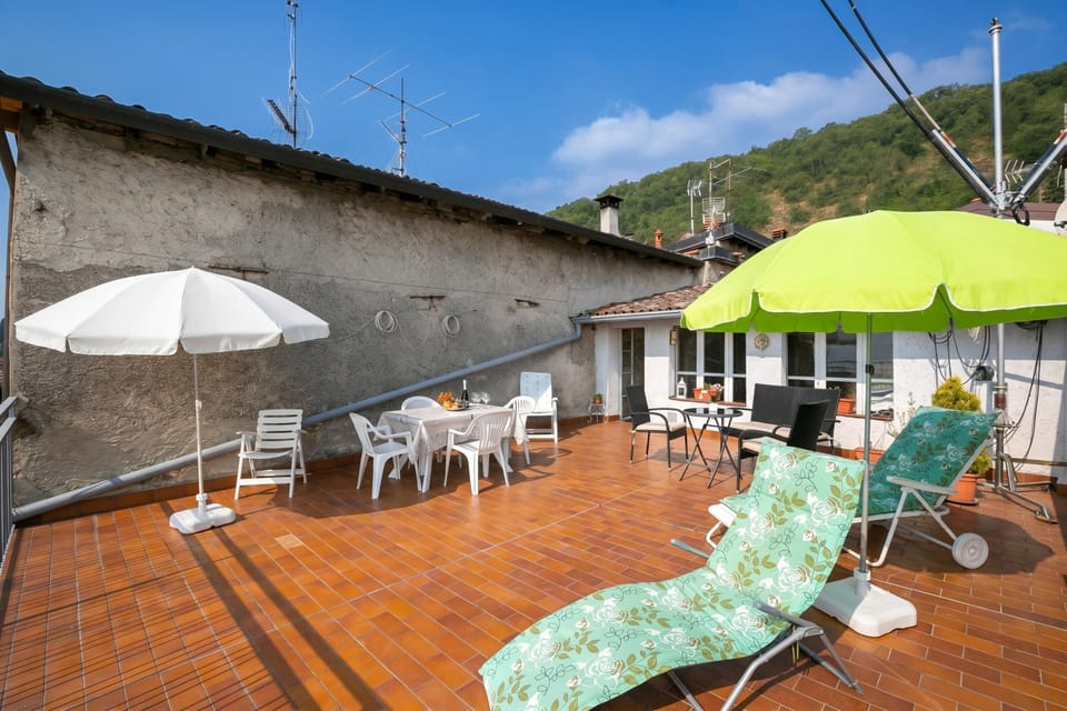 Standard Townhome, 3 Bedrooms, 2 Bathrooms, Mountainside (Angela -Terrace & beautiful View lake) | Outdoor dining