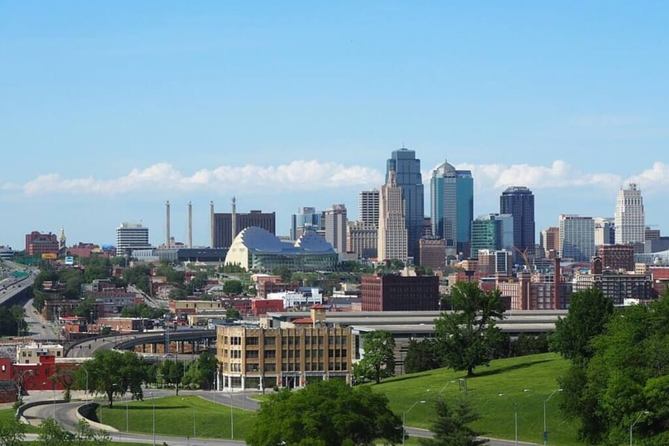 Minutes from all of the attractions in downtown Kansas City. 