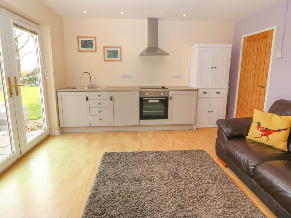 Cottage | Living room | Fireplace