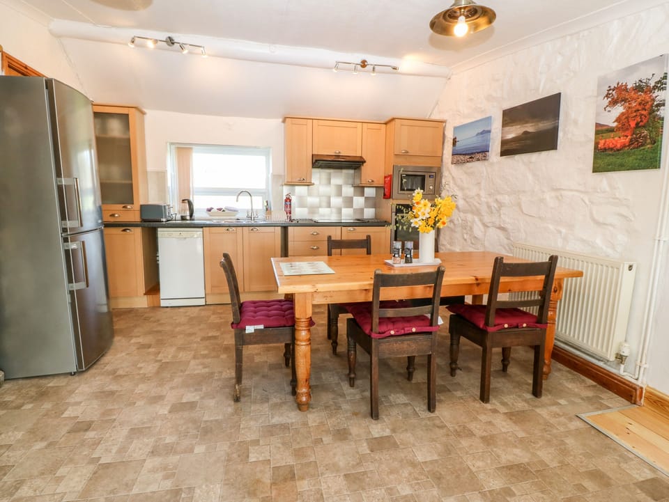 Cottage | Interior