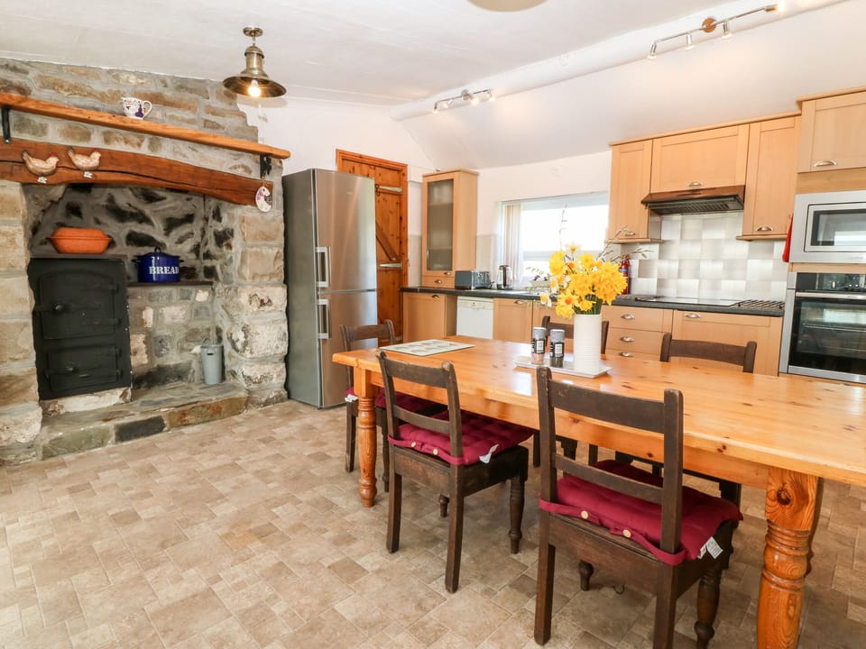 Cottage | Interior