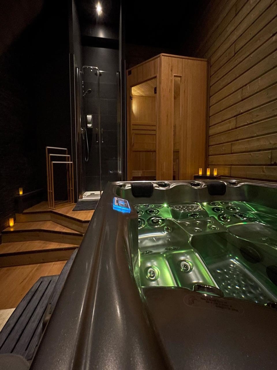 Deep-tissue massages, Swedish massages, prenatal massages, Thai massages
