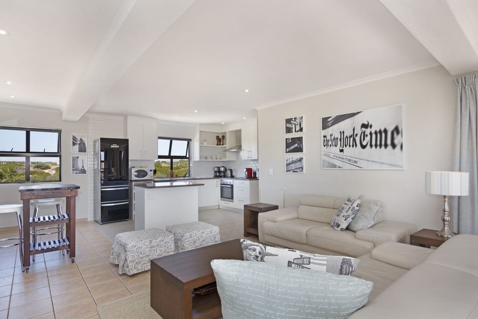 House (3 Bedrooms) | Living area | Flat-screen TV