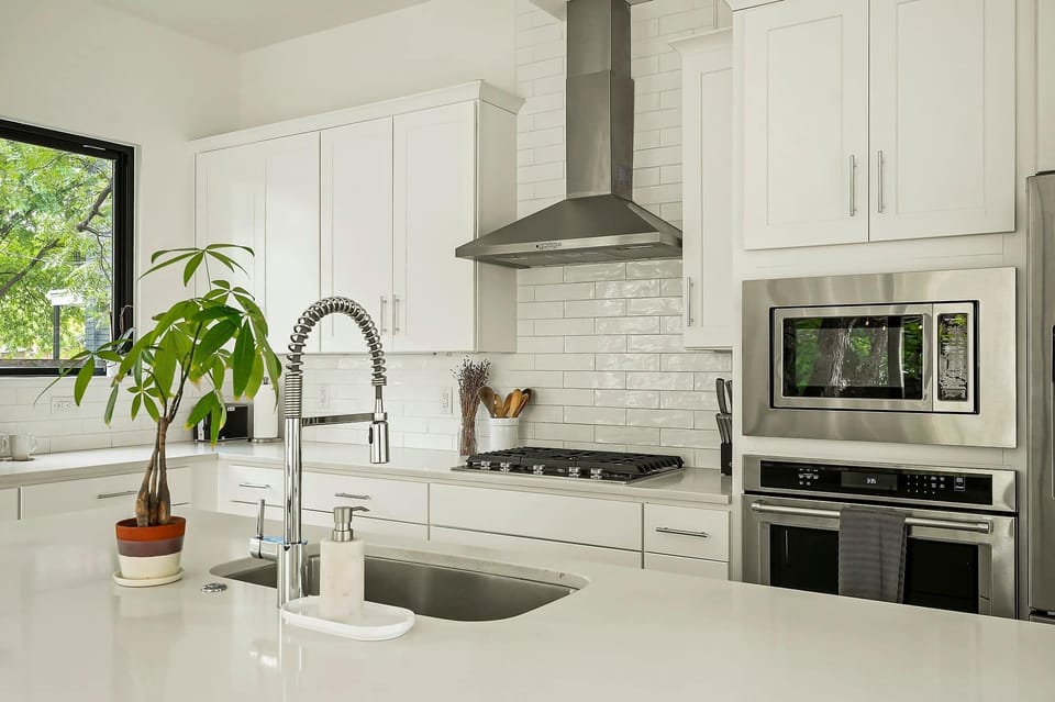 Fully-equipped kitchen