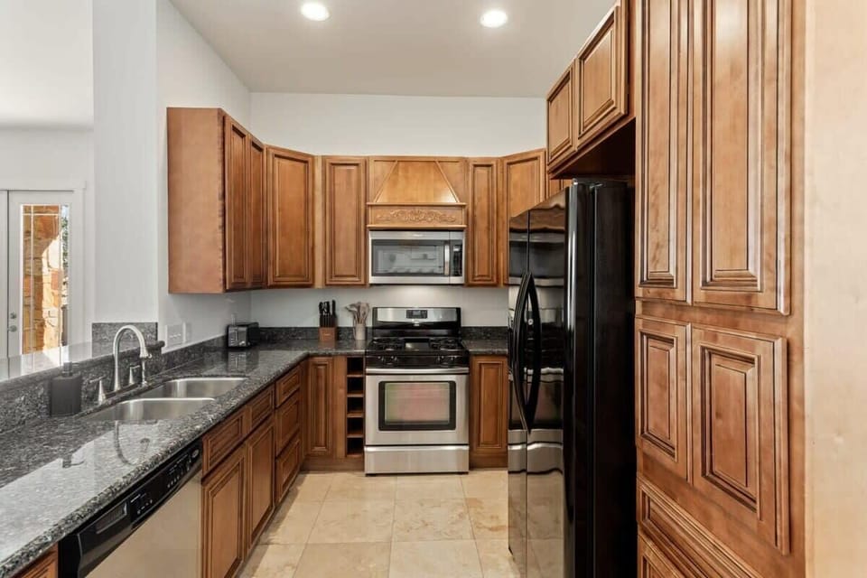 Full equipped kitchen