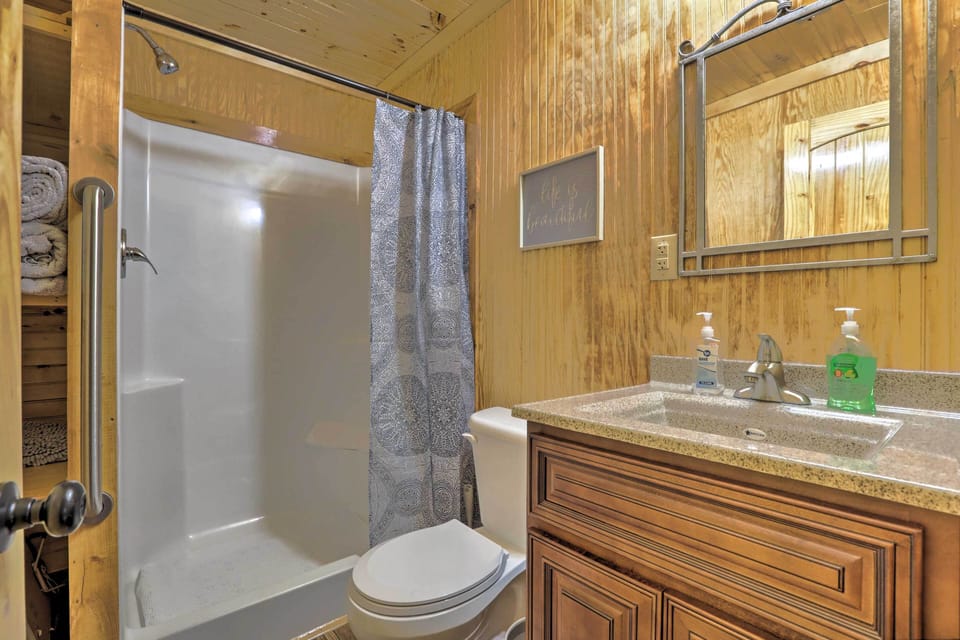 Full Bathroom
