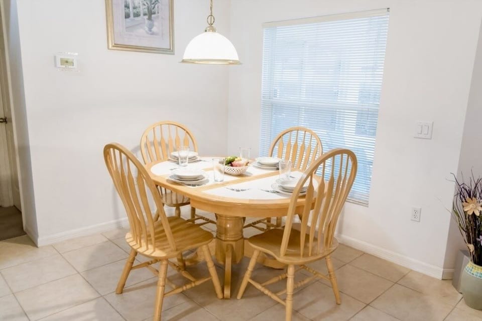 An ideal table suitable for breakfasts