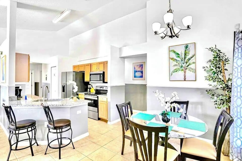 Breakfast bar seating 