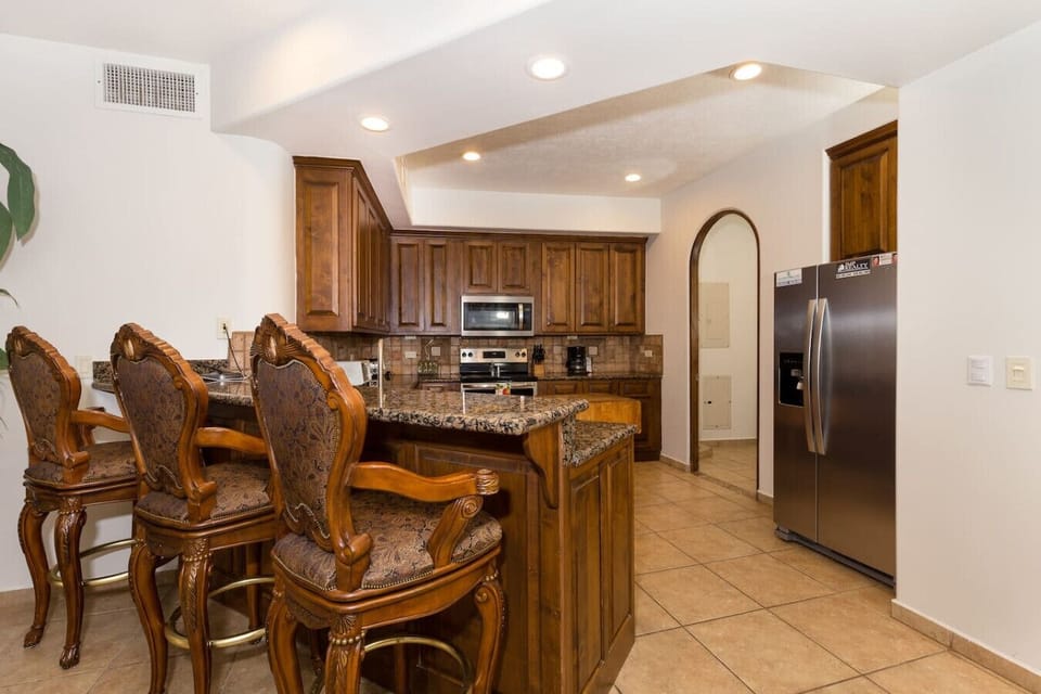 Fully equipped kitchen