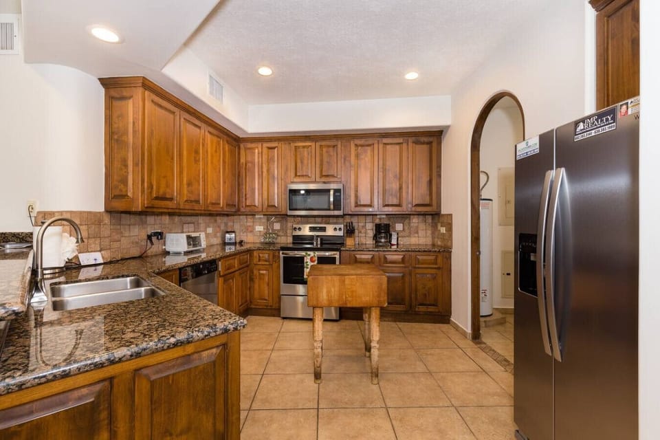 Fully equipped kitchen