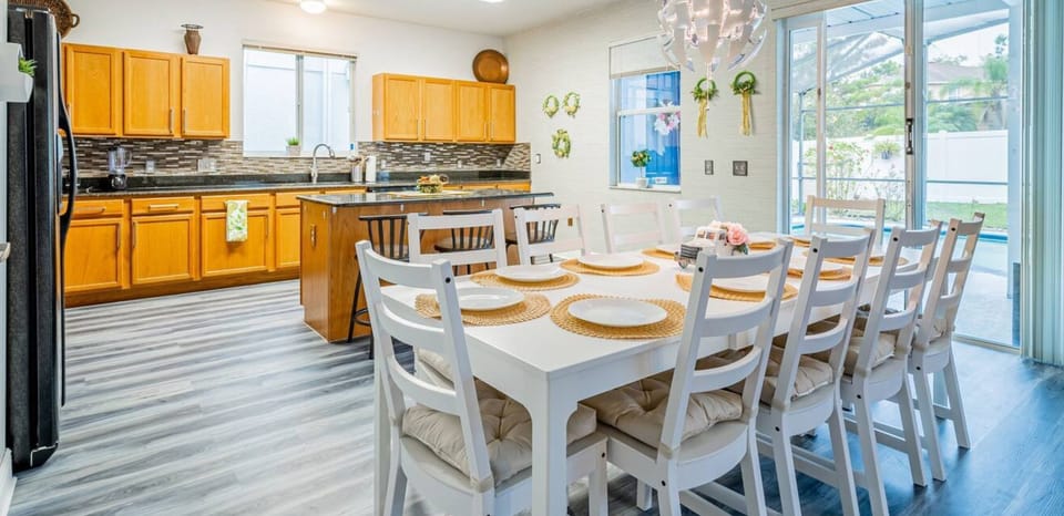 Where every meal becomes an experience, the dining area is designed for connection and celebration.