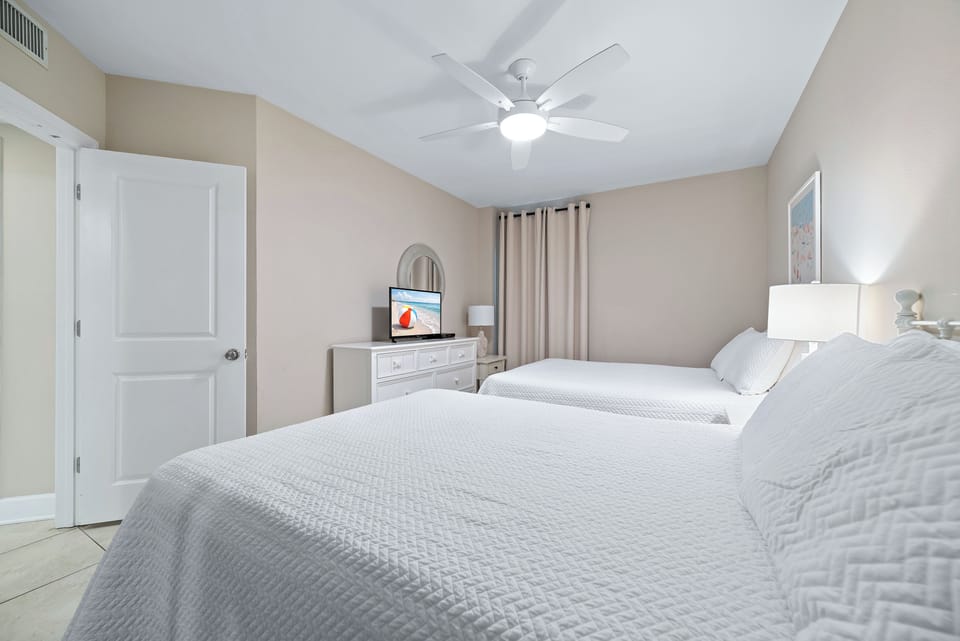 Guest bedroom