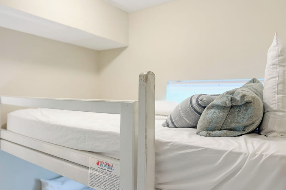 Guest bedroom