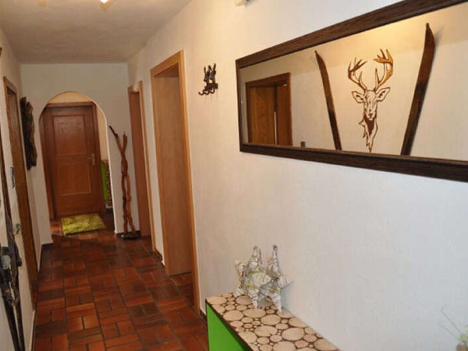 Property, Wood, Interior Design, Plant, Architecture, Building, Floor, Flooring, Wall, Wood Stain