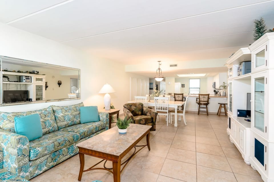 Open floor plan includes the living room, dining, and kitchen area. 