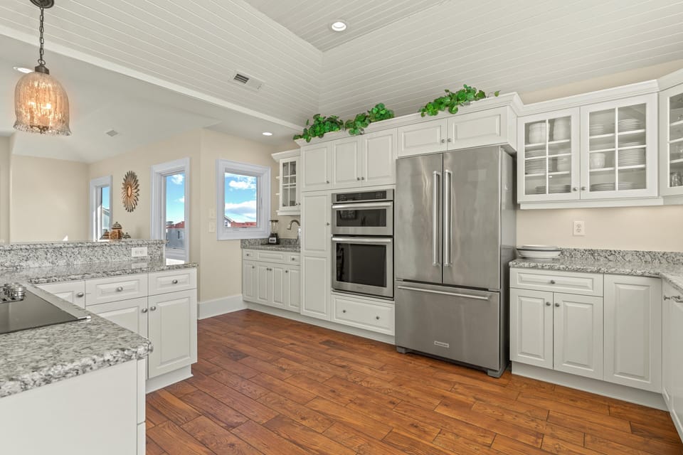 Kitchen - Top Level