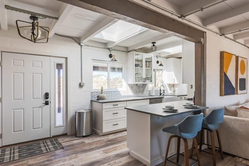Breakfast Bar