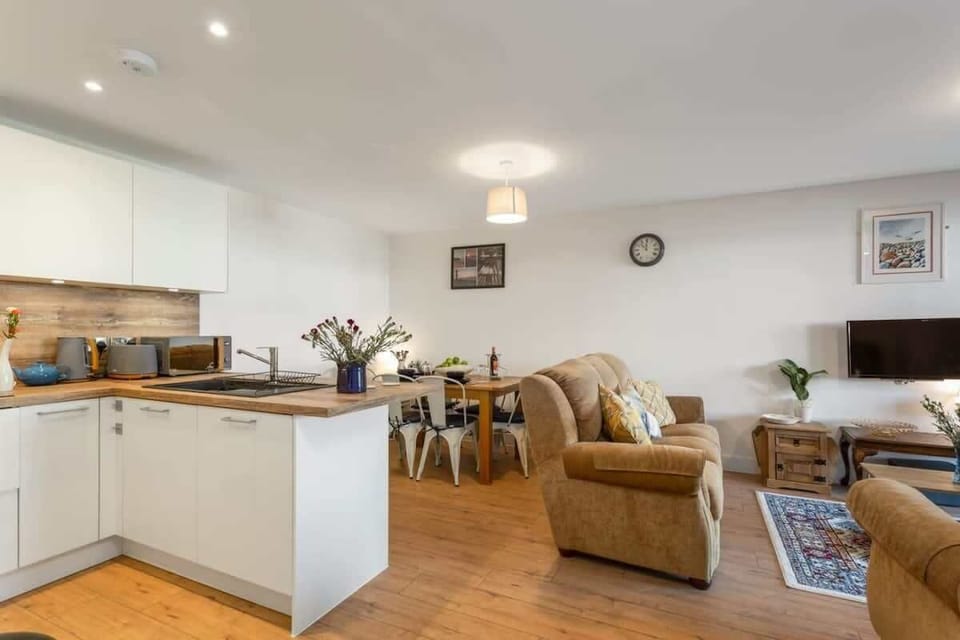 Farrier William, Margate - Host & Stay