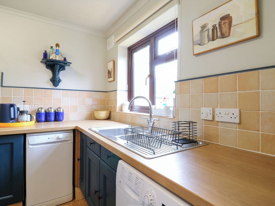 Fridge, microwave, dishwasher, electric kettle