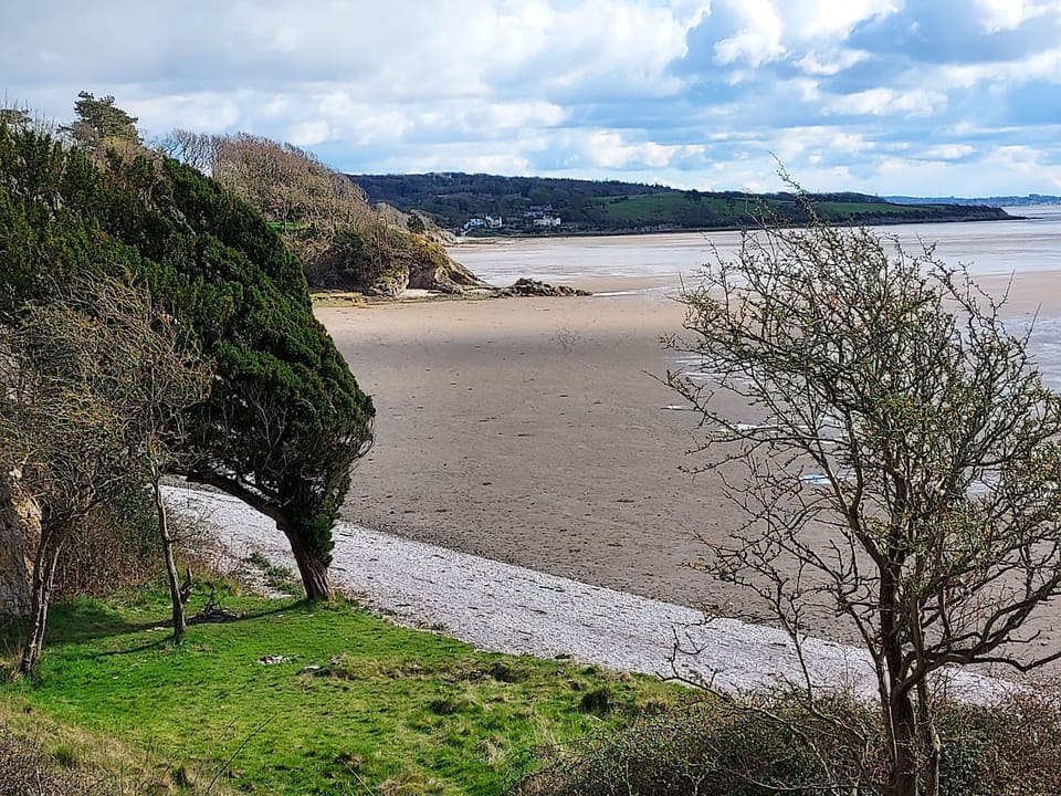Morecambe Ground Floor Apartment - Sleeps 3 - 5 Mins to Sea Apartment in Morecambe