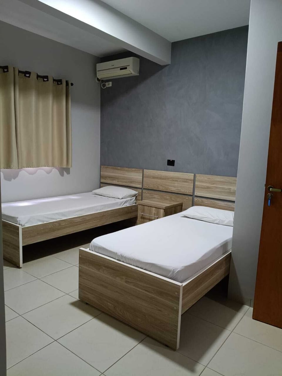 Single Room | Minibar, desk, laptop workspace, WiFi (free)