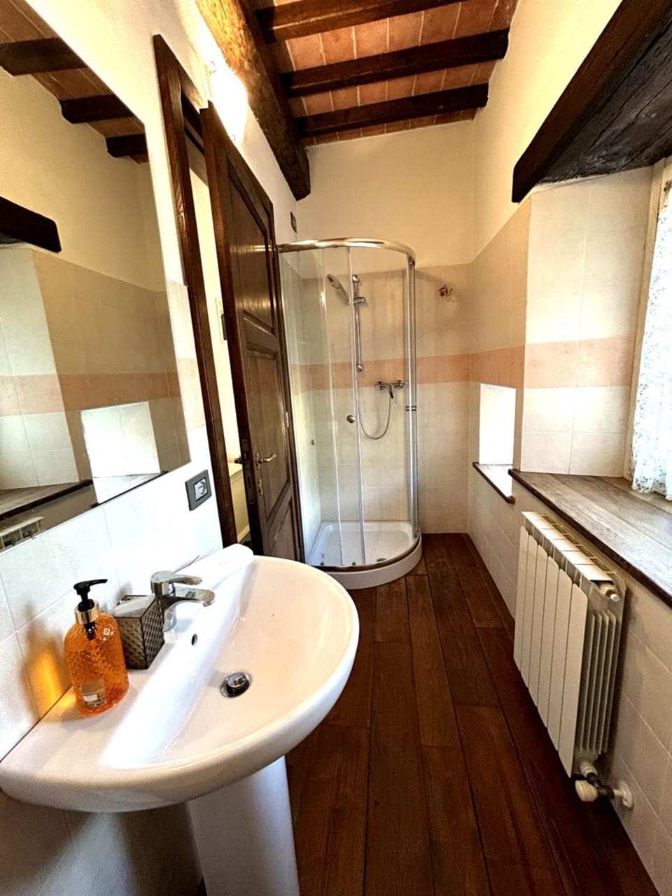 Comfort House | Bathroom | Shower