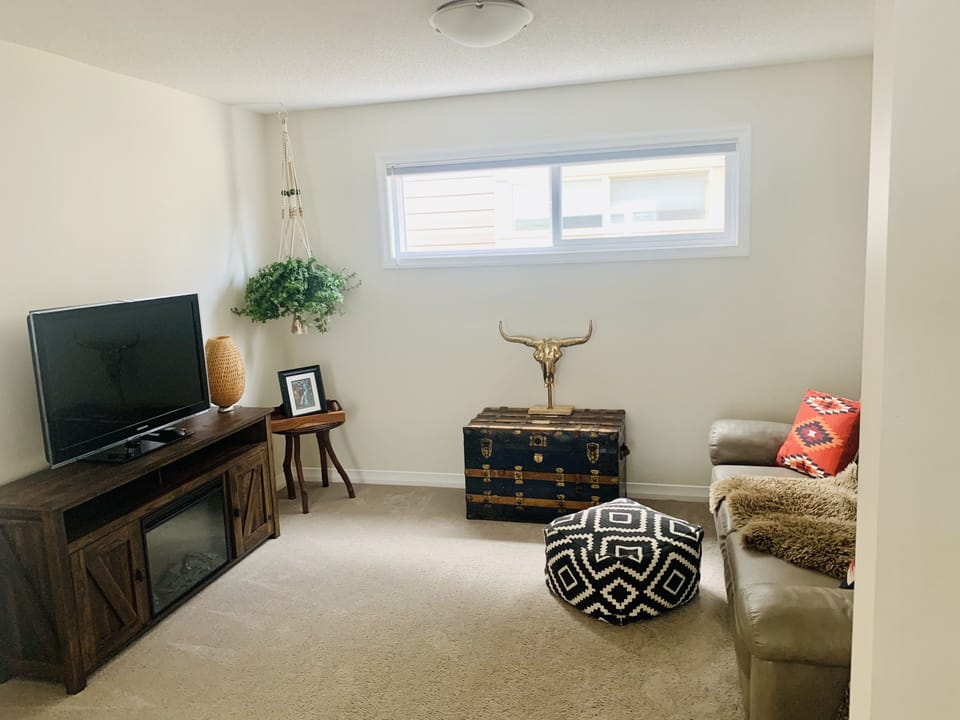 Upper floor bonus room