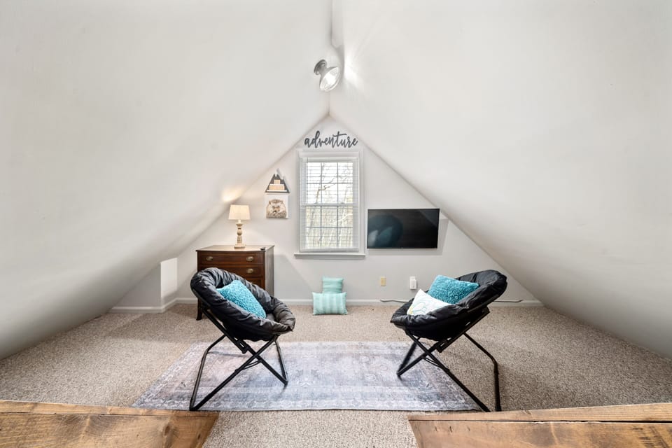 Seating and play space on the kids room.