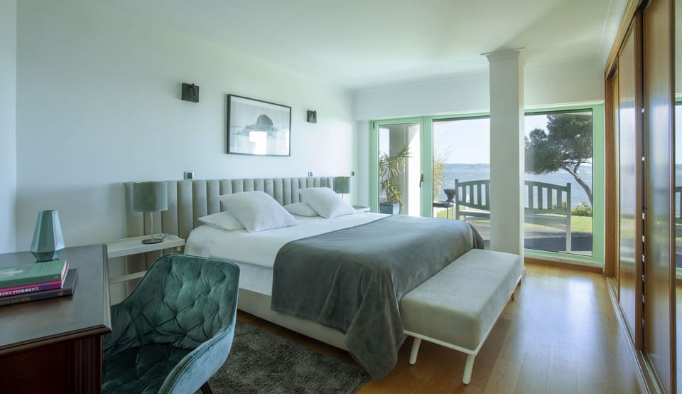 2 single beds or a King size bed 