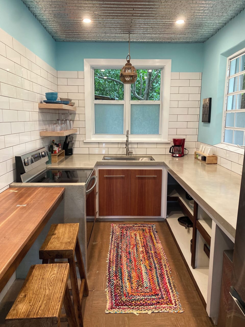 Fully equipped kitchen