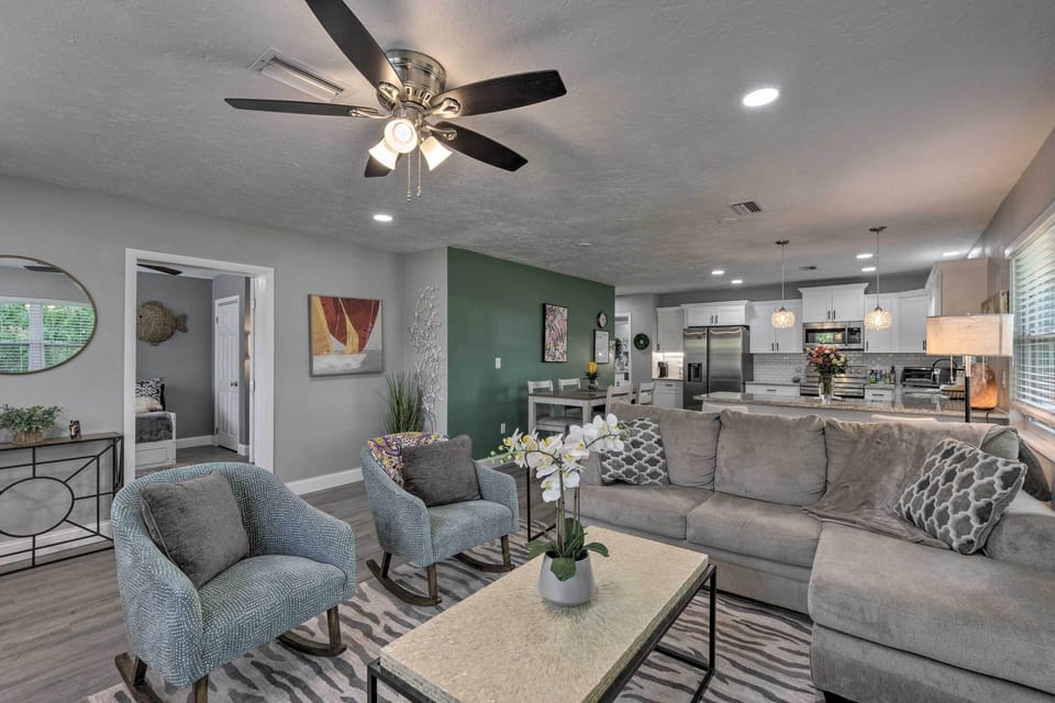 Living Room | Smart TV