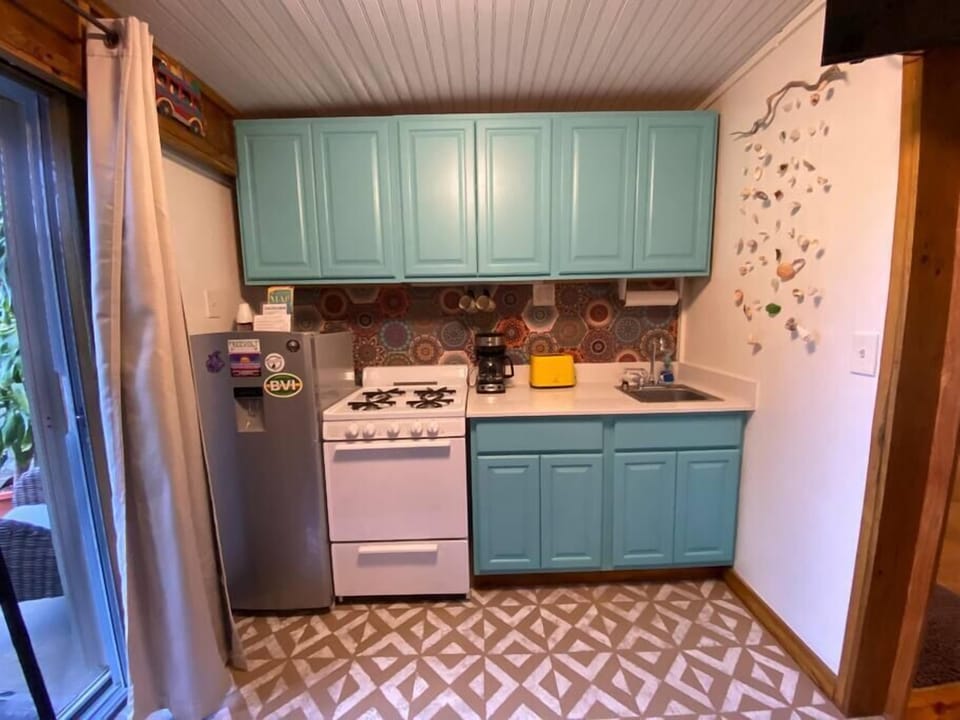 Full Mini Kitchen