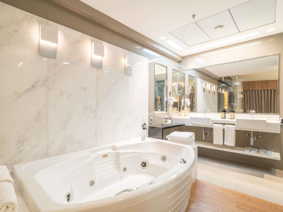Superior Suite, 1 King Bed | 1 bedroom, minibar, in-room safe, desk