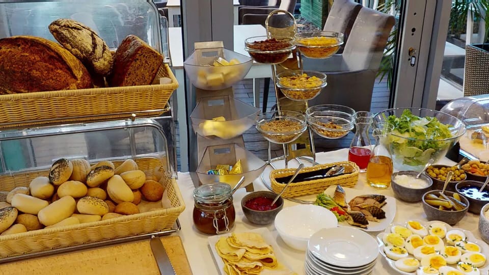 Daily continental breakfast for a fee