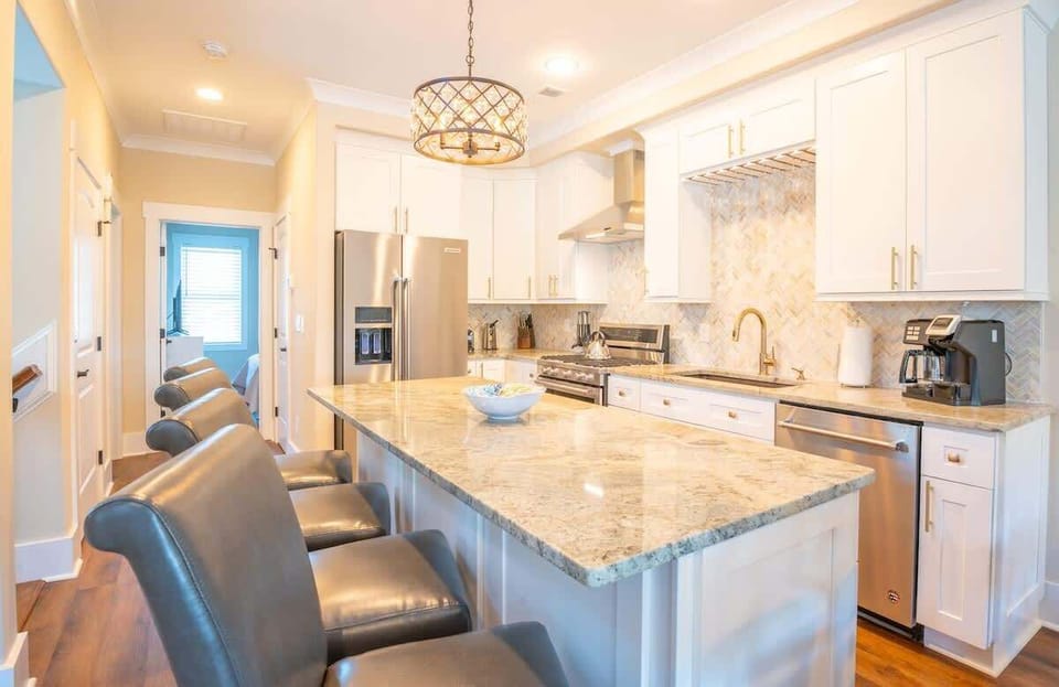 Welcome to Starfish Shack - Comfortable and New