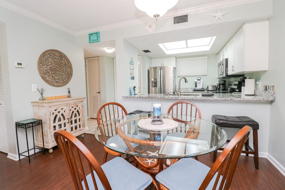 St. Augustine Beach Rentals Dining Room