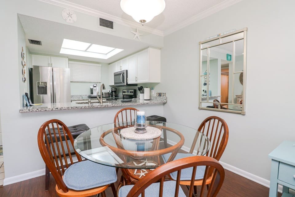 St. Augustine Beach Rentals Dining Room