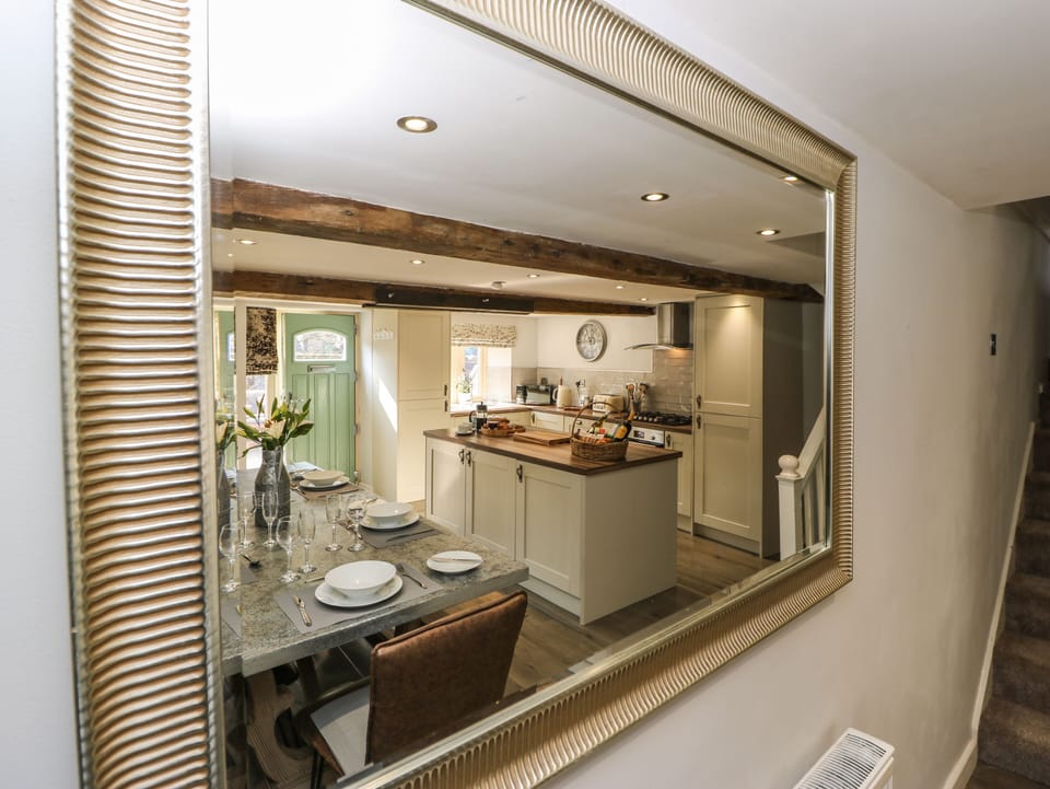 Cottage | Interior
