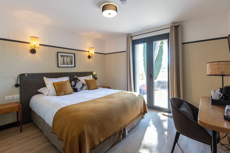 Luxury Room | Premium bedding, memory foam beds, desk, laptop workspace