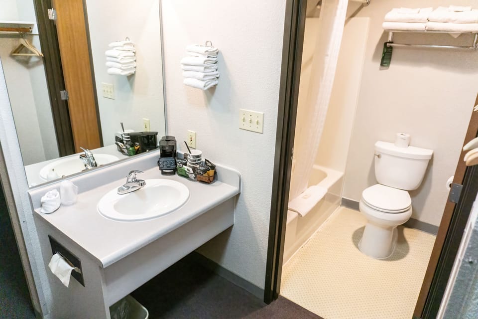 Free toiletries, towels