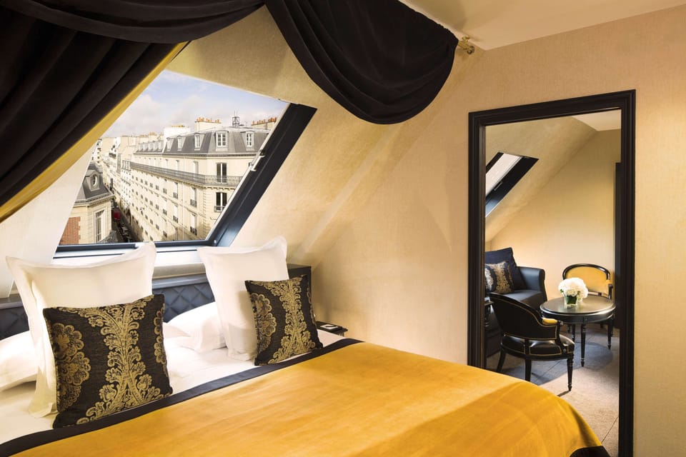 Junior Suite Parisienne Mansardée | Premium bedding, pillowtop beds, minibar, in-room safe