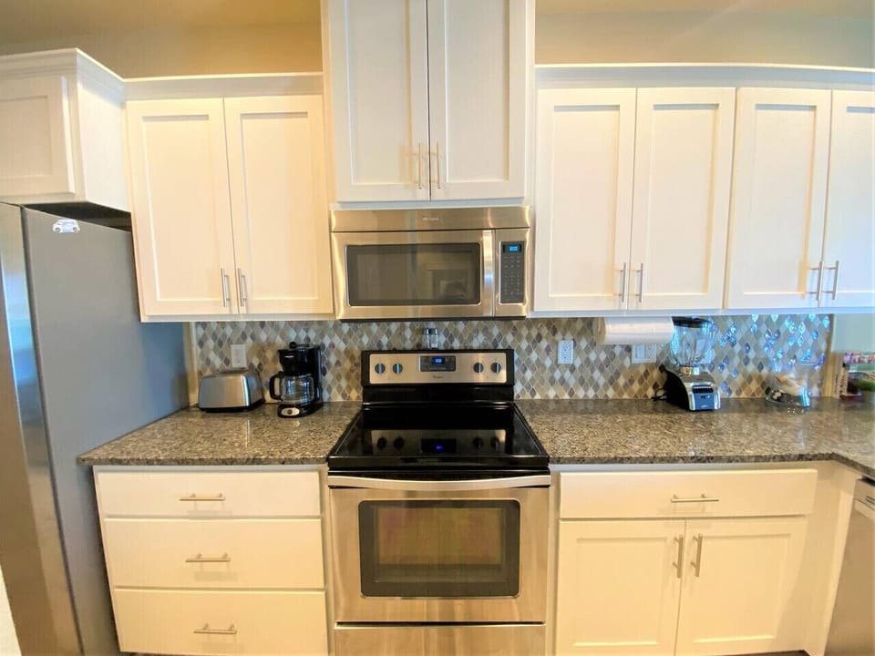 Vacation-ready kitchen stocked for anything from pancakes to cocktails.