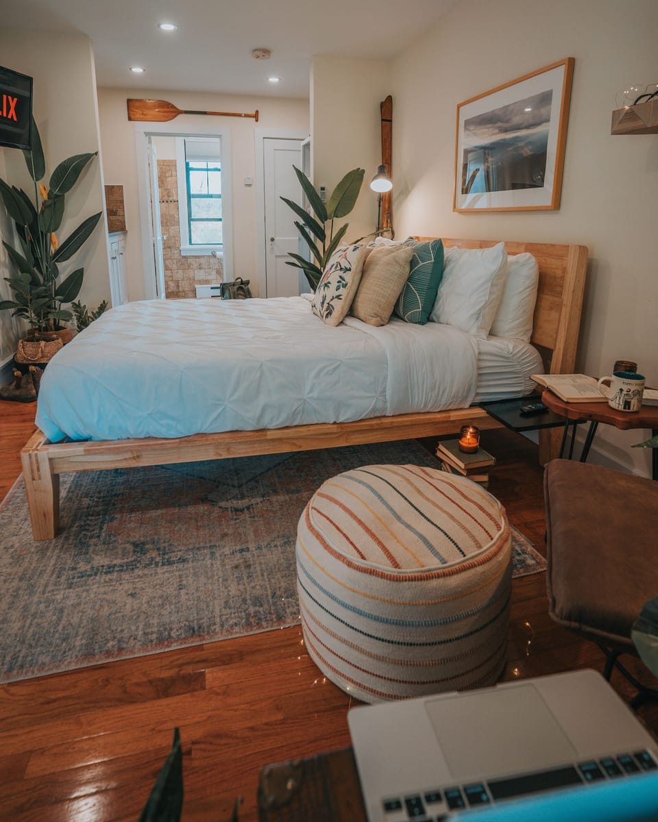 Iron/ironing board, WiFi (free)