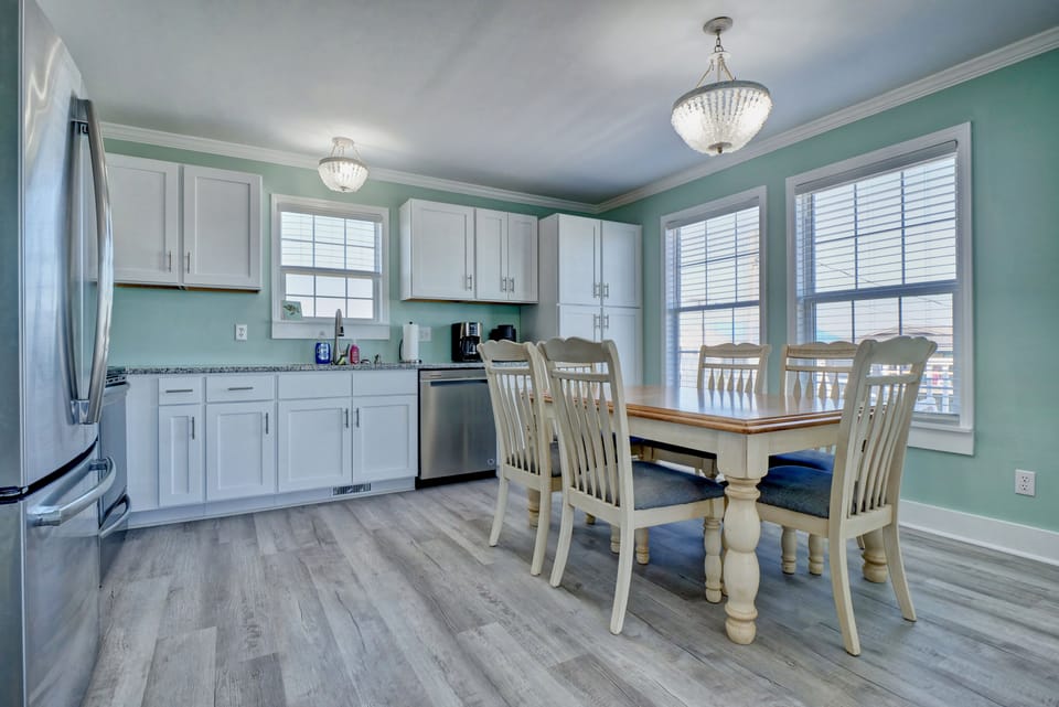 Fully stocked kitchen for family meals. 