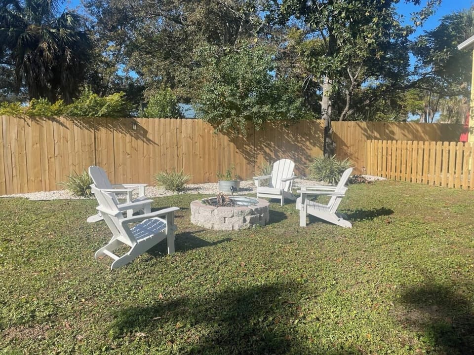 Share stories by the shared fire pit once the sun sets over PSJ.