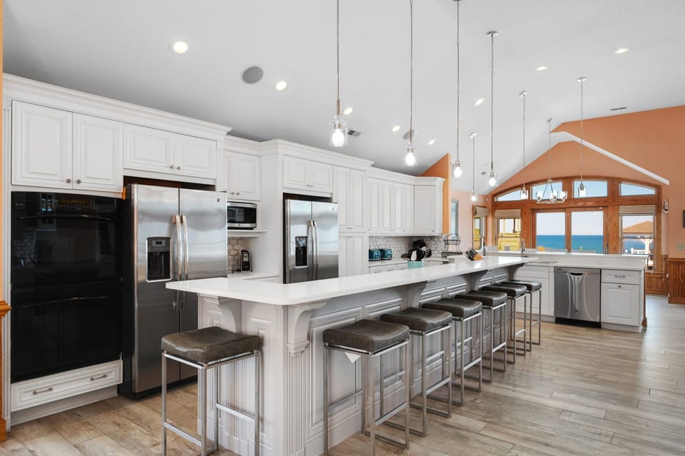 KDH342: Turtle's Nest | TL Kitchen Area - 2 Refrigerators, 2 Stoves, Double Oven