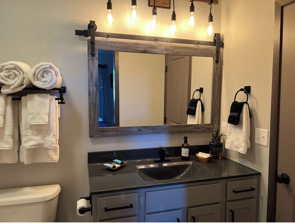 Upstairs Bathroom ~ Turkish cotton towels, shampoo, soaps, and lotion