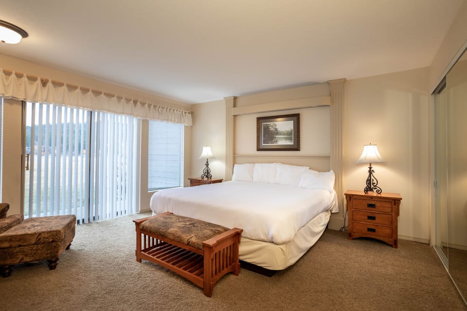 Wake up to beautiful views | Main Level