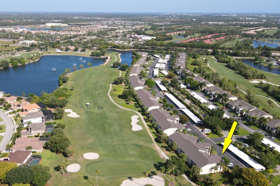 Welcome to Stoneybrook, a gated resential community designed around an 18-hole, par 72, 7,353 yard championship Golf course.